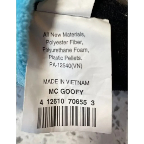 Used Disney Store Exclusive Plush 18" Goofy Stuffed Animal - Picture 6 of 7